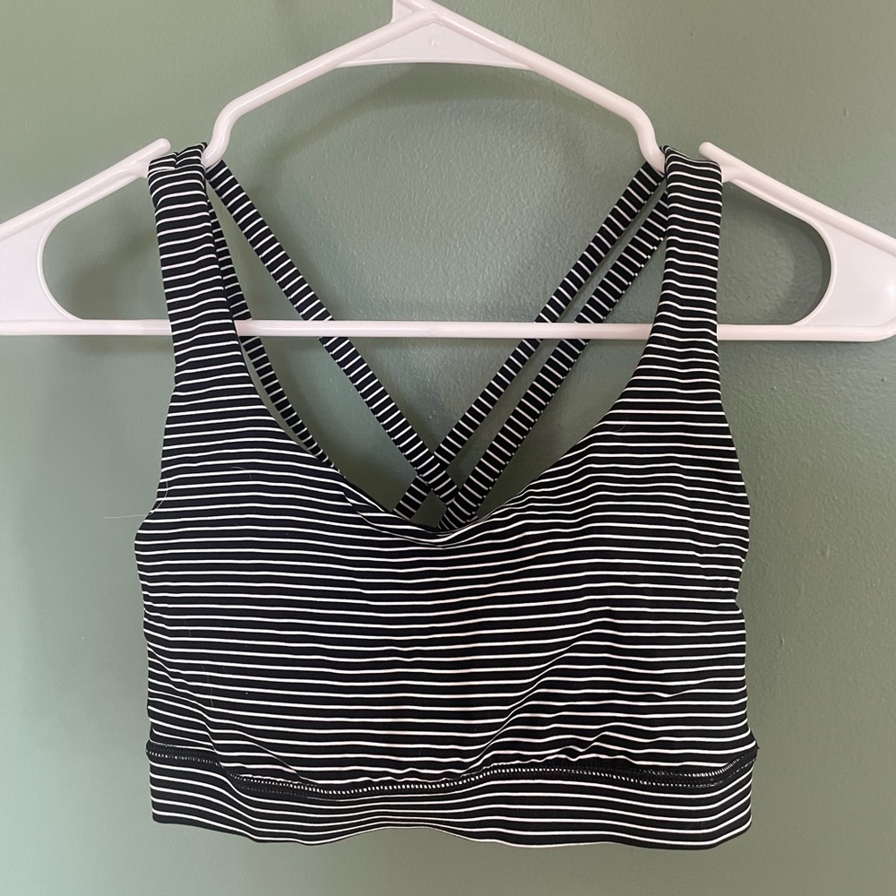 Lululemon sports bra